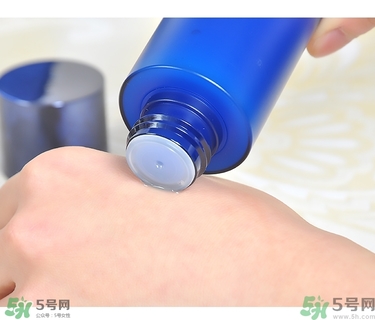 ahc水乳好用嗎？ahc水乳怎么樣？