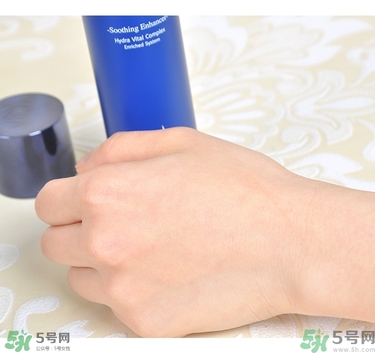 ahc水乳好用嗎？ahc水乳怎么樣？