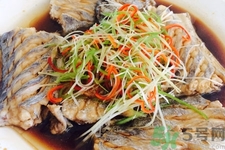 如何挑選新鮮魚？怎樣吃到不被污染的魚？