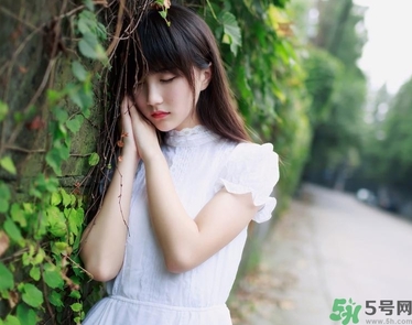 外陰瘙癢有灼熱感是怎么回事？外陰瘙癢有灼熱感怎么辦？