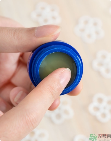 Blistex碧唇小藍(lán)罐好用嗎？怎么用？