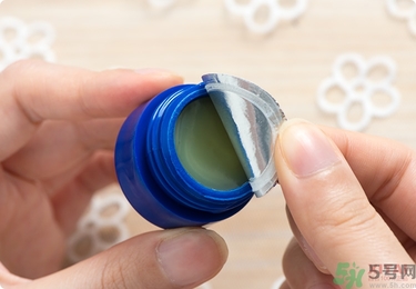 Blistex碧唇小藍(lán)罐好用嗎？怎么用？