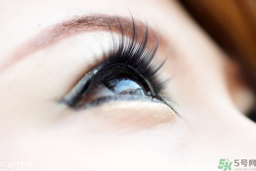 飄眉好不好？飄眉后痂掉了顏色很淡