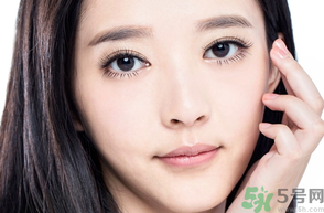 20歲的女生用什么護(hù)膚品比較好？20歲的女生適合用什么護(hù)膚品？