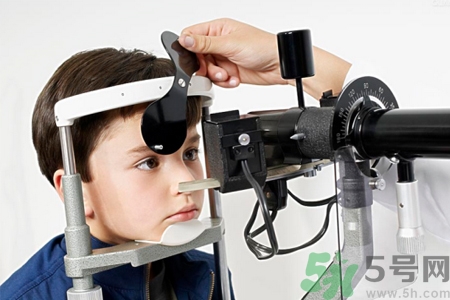 眼睛散光能治好嗎？眼睛散光的癥狀