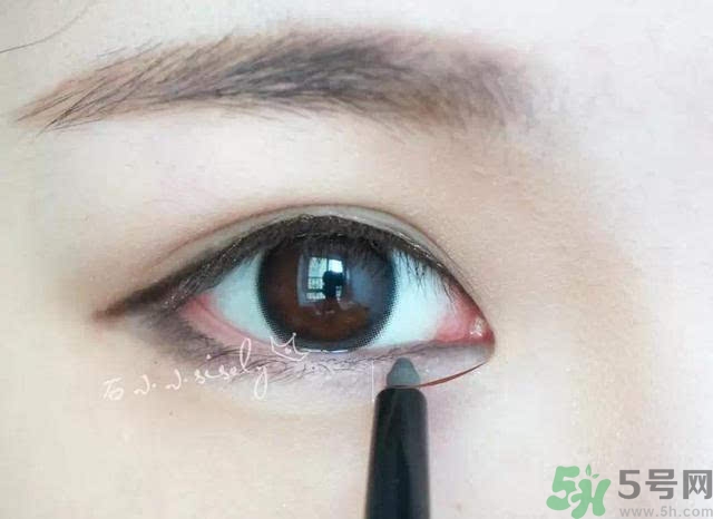 iu李智恩桃花妝怎么化？iu李智恩桃花妝怎么打造？