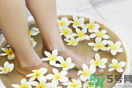 孕婦可以用生姜泡腳嗎？生姜泡腳的方法是什么？