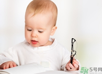 奶蘚是濕疹嗎？奶蘚和濕疹的區(qū)別