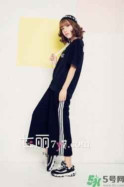 闊腿褲配什么鞋子好看？穿闊腿褲配什么鞋子？