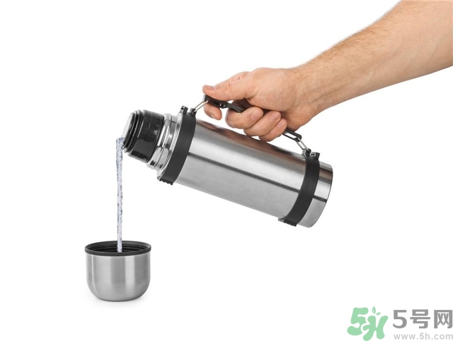 喝溫開水可以減肥嗎？喝溫開水有什么好處？