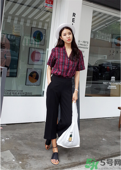 闊腿褲配什么鞋子好看？穿闊腿褲配什么鞋子？