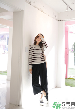 闊腿褲配什么鞋子好看？穿闊腿褲配什么鞋子？