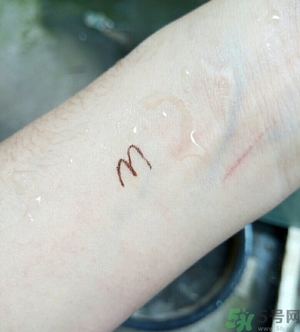 愛麗小屋眼線筆怎么樣？愛麗小屋眼線筆好用嗎？