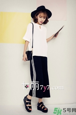 闊腿褲配什么鞋子好看？穿闊腿褲配什么鞋子？