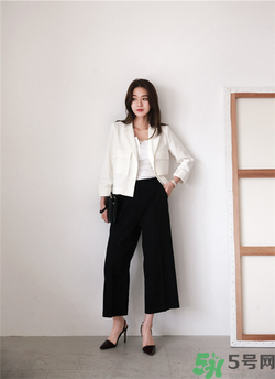 闊腿褲配什么鞋子好看？穿闊腿褲配什么鞋子？