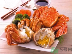 吃螃蟹可以喝啤酒嗎?吃螃蟹喝啤酒有什么反應(yīng) 吃螃蟹可以喝啤酒嗎?吃螃蟹喝啤酒有什么反應(yīng)