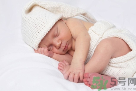 兩個月嬰兒需要補鈣嗎？兩個月嬰兒補鈣吃什么好？