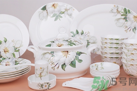 開水燙餐具能消毒嗎？高溫能消毒餐具嗎？