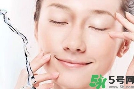 補(bǔ)水面膜怎么選擇？補(bǔ)水的面膜可以天天敷嗎？