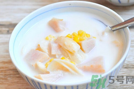 吃芋頭可以喝牛奶嗎？吃芋頭喝牛?奶有什么好處？