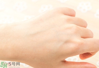 資生堂護手霜怎么樣？資生堂護手霜100g紅罐好用嗎？