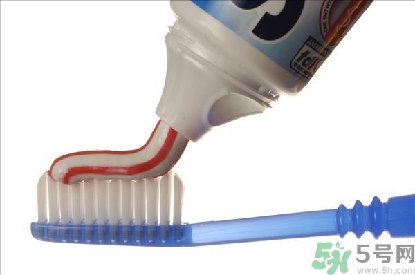 牙菌斑如何去除？牙菌斑怎么形成的？