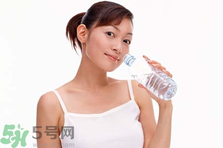 喝水能預(yù)防心血管疾病嗎？什么時(shí)候喝水對(duì)身體最好？