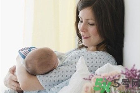 怎樣科學(xué)坐月子？坐月子是選擇傳統(tǒng)式還是科學(xué)式？