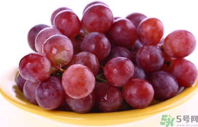吃葡萄肚子疼怎么回事？吃葡萄肚子疼怎么辦？