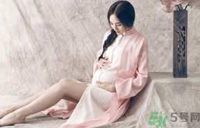 懷孕一個(gè)月胃不舒服怎么辦？懷孕一個(gè)月胃不舒服吃什么？