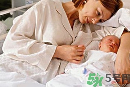 秋天怎么坐月子？秋天坐月子需要注意什么？