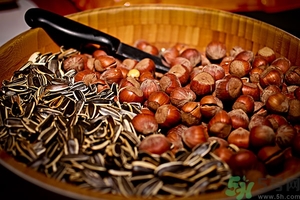 板栗能和啤酒一起吃嗎？吃板栗能喝酒嗎？