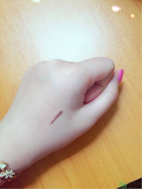 solone兩用眉彩筆多少錢?絲柔兩用眉彩筆專柜價(jià)格 solone兩用眉彩筆多少錢?絲柔兩用眉彩筆專柜價(jià)格