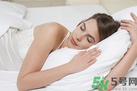 晚上如何快速入睡？快速入睡的方法有哪些？