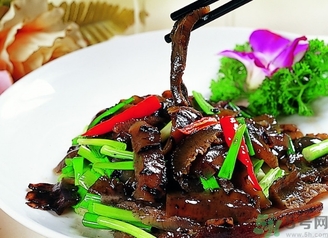 海參價格多少錢一斤？海參怎么泡發(fā)最好？