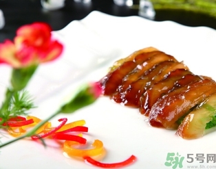 海參可以和牛奶一起吃嗎？吃完海參可以喝牛奶嗎？