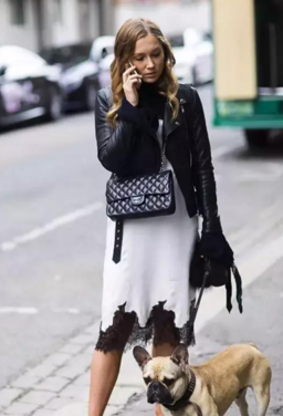 秋天穿裙子腿上穿什么？秋季穿裙子怎么搭配？