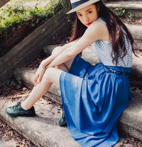 秋季穿裙子怎么搭配？秋季裙子怎么穿好看？