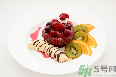 獼猴桃的籽能吃嗎?為什么獼猴桃里面的籽是紅色的 獼猴桃的籽能吃嗎?為什么獼猴桃里面的籽是紅色的