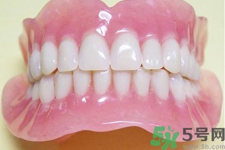 假牙可以用牙刷嗎？假牙用什么牙刷好？