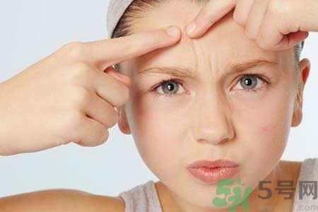 孕婦臉上長(zhǎng)痘痘怎么回事？孕婦長(zhǎng)痘痘怎么辦？