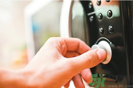 微波爐食品安全嗎？微波爐正確使用的方法是什么？