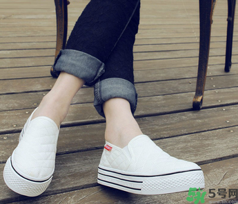 秋天穿什么鞋？秋天適合穿什么鞋？