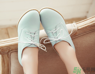 秋天穿什么鞋子百搭？秋天穿什么鞋子好看？