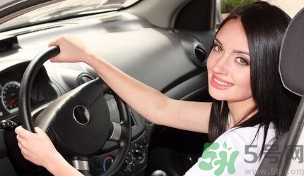 開車想睡覺怎么辦?開車打瞌睡怎么提神 開車想睡覺怎么辦?開車打瞌睡怎么提神