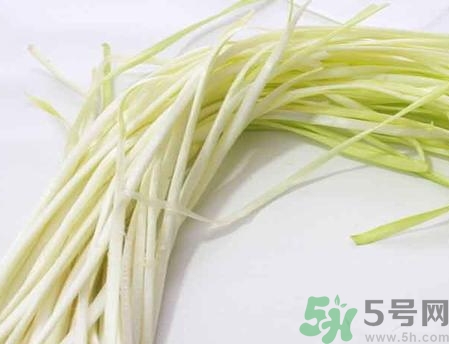 韭黃是蒜黃嗎？韭黃和蒜黃的區(qū)別？