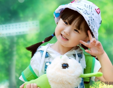 小孩耳朵疼是怎么回事？小孩耳朵疼怎么辦？