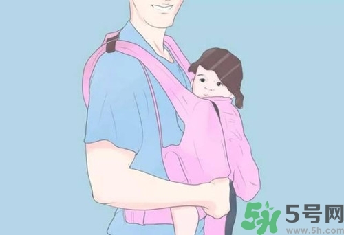 嬰兒怎么抱？嬰兒怎么抱著喂奶？