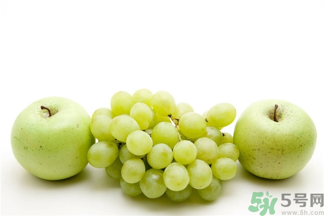 葡萄和蘋果可以一起吃嗎？葡萄和蘋果可以一起榨汁嗎？