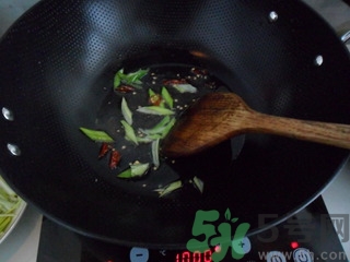 韭黃是怎么長出來的？韭黃是怎么種出來的？